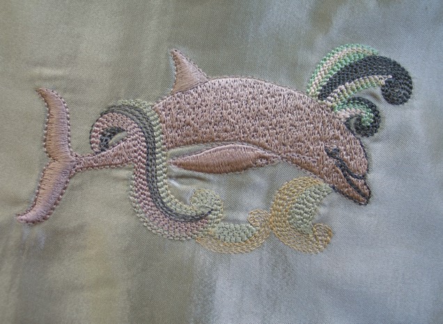 dolphin-filled-embroidery