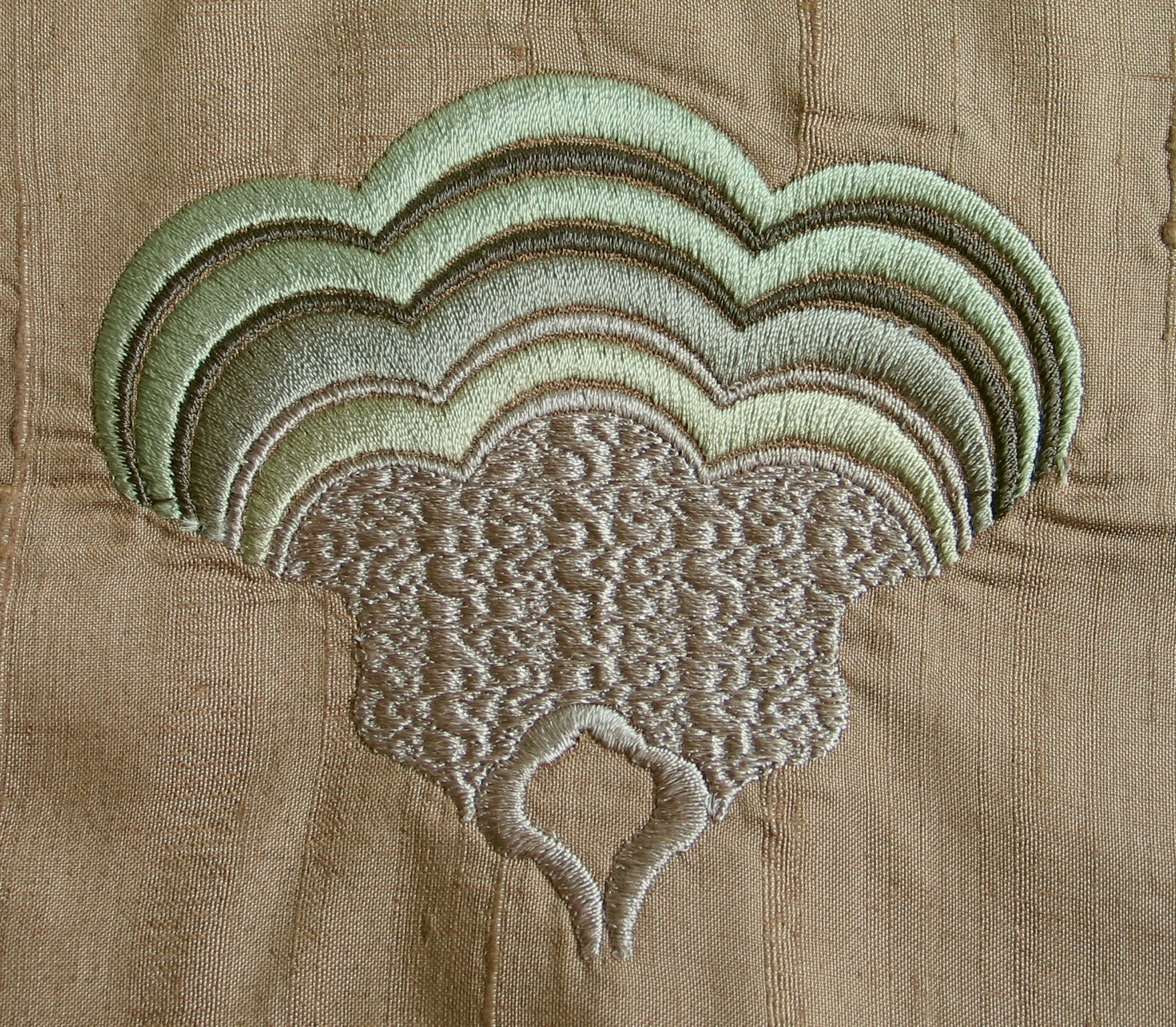 satin-stitch-ornament-abstract-embroidery