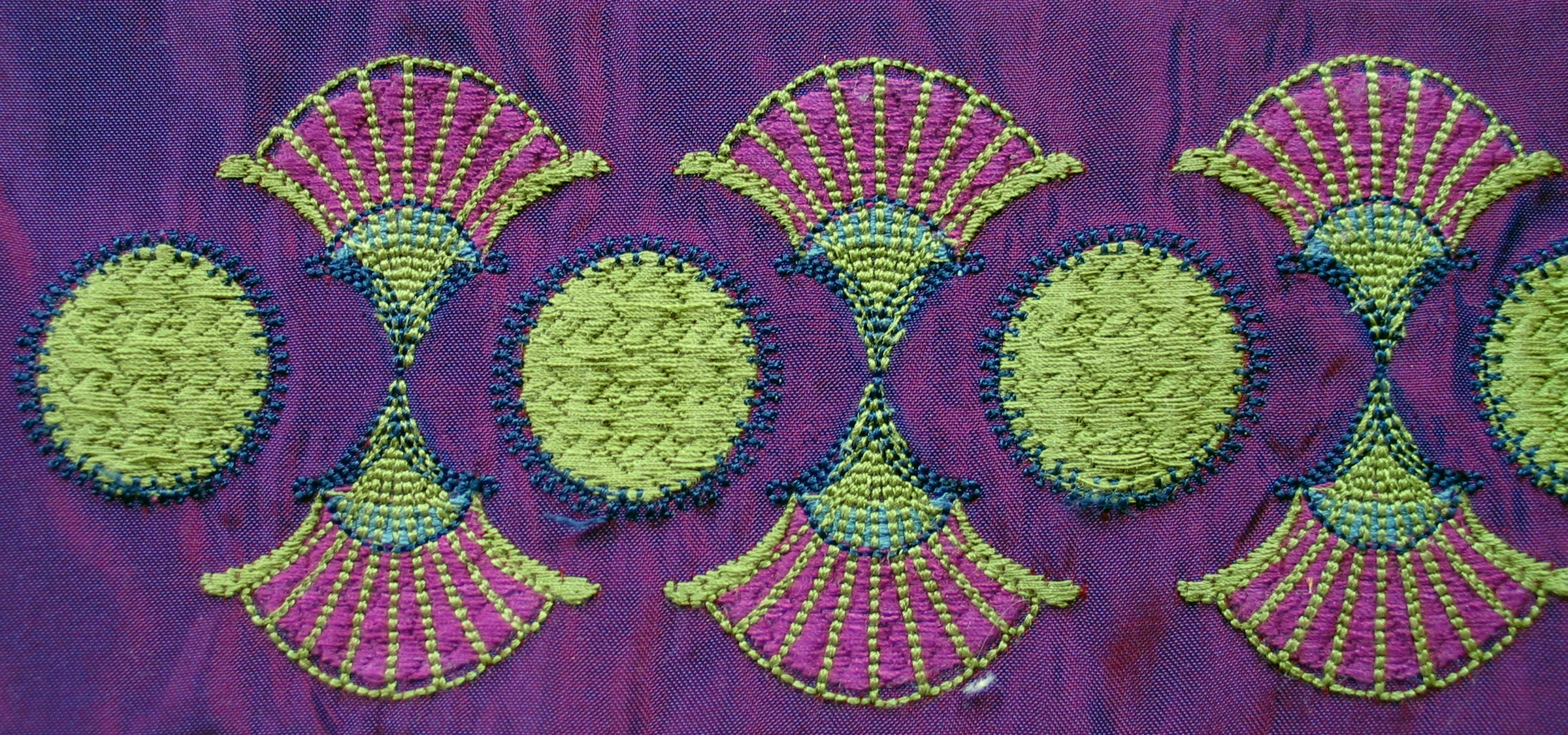 hoffman-asian-secrets-fan-filled-embroidery