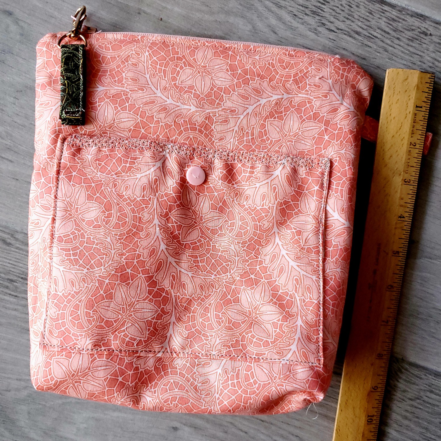 my-zentangle-open-tail-makeup-bag-back-Jen's-Bag-Jennifer-Wheatley-Wolf