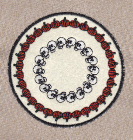 applique-skull-pumpkin-coaster