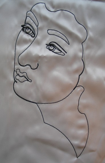 kaufman-quilt-da-hong-pao-geisha-face-redwork-embroidery